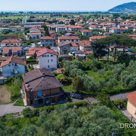 Casa Degli Zii Appartamento Letizia Luni Εξωτερικό φωτογραφία