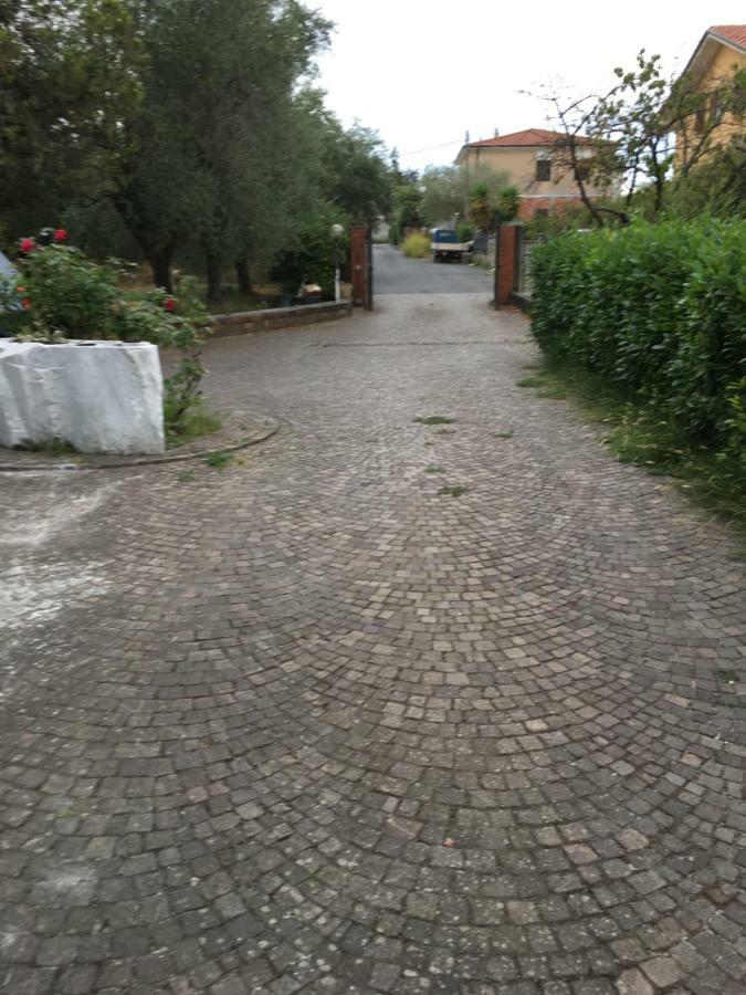 Casa Degli Zii Appartamento Letizia Luni Εξωτερικό φωτογραφία