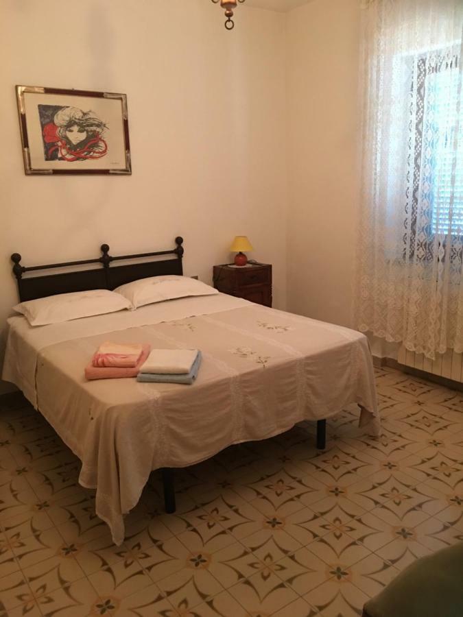 Casa Degli Zii Appartamento Letizia Luni Εξωτερικό φωτογραφία